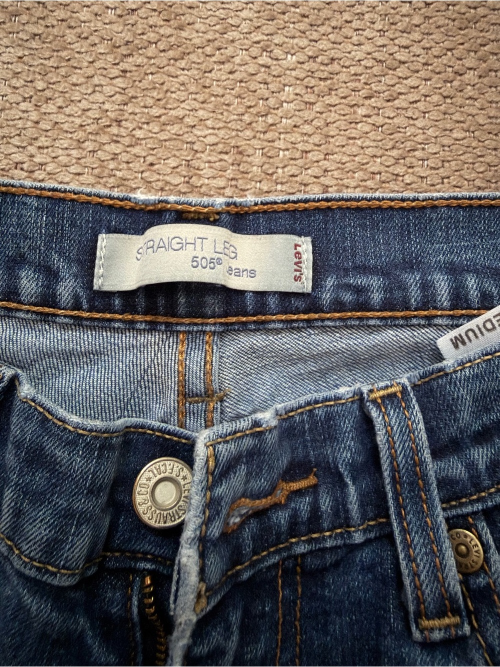 Levi's 505 Straight-Leg Women's Jeans in Denim Blue - Picture 2 of 7